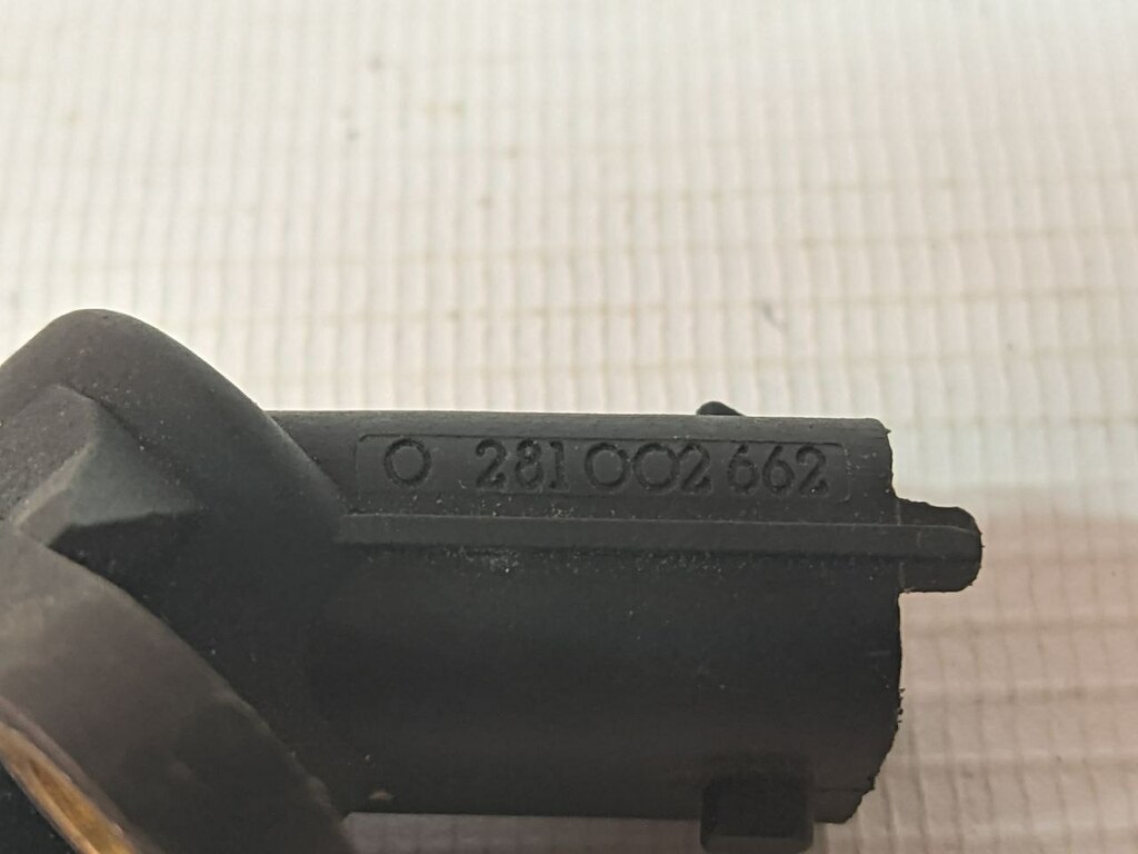 датчик положения коленвала D2066 б/у - 4